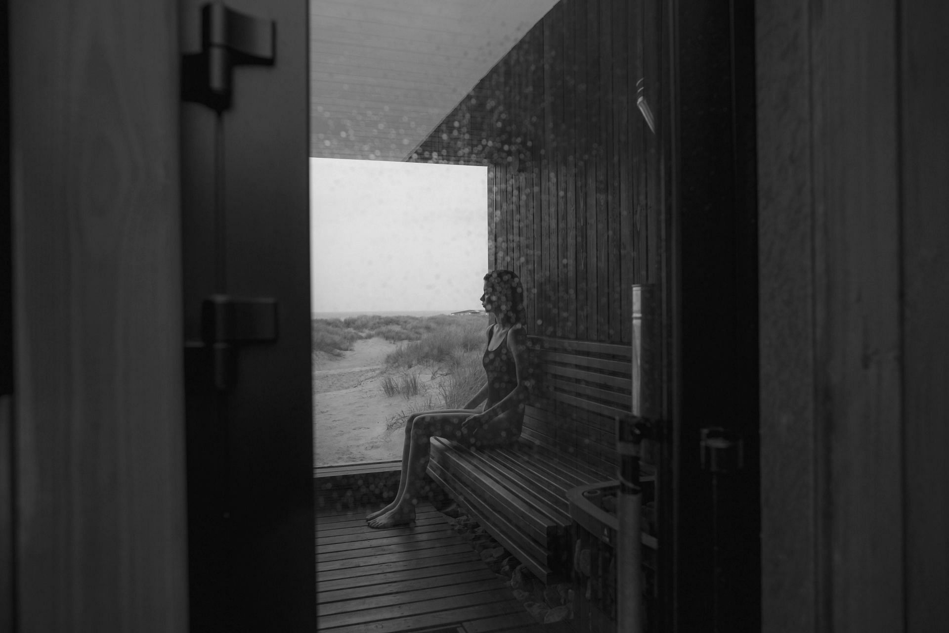 Sauna vs steam room (image sourced via Pexels / Photo by yaroslav)